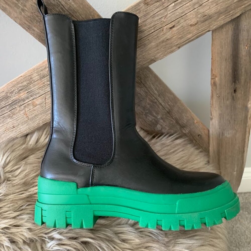 Sheln Chunky Lug Sole 2 tone Boots-8.5